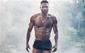 Jason Derulo in a striking shot - an American singer-songwriter